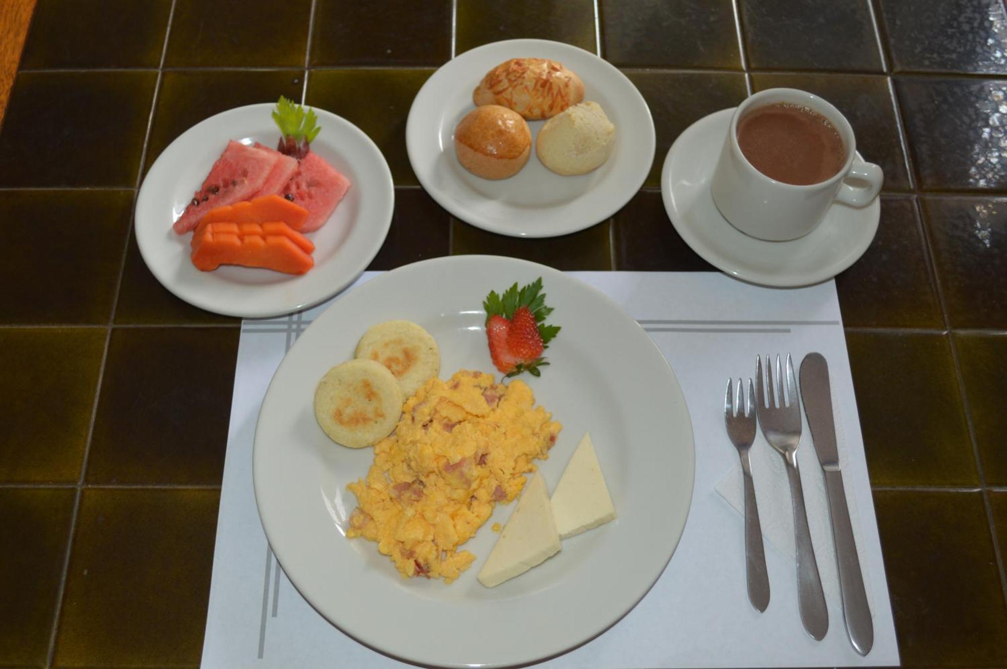 Hotel Chicala Нейва Екстер'єр фото